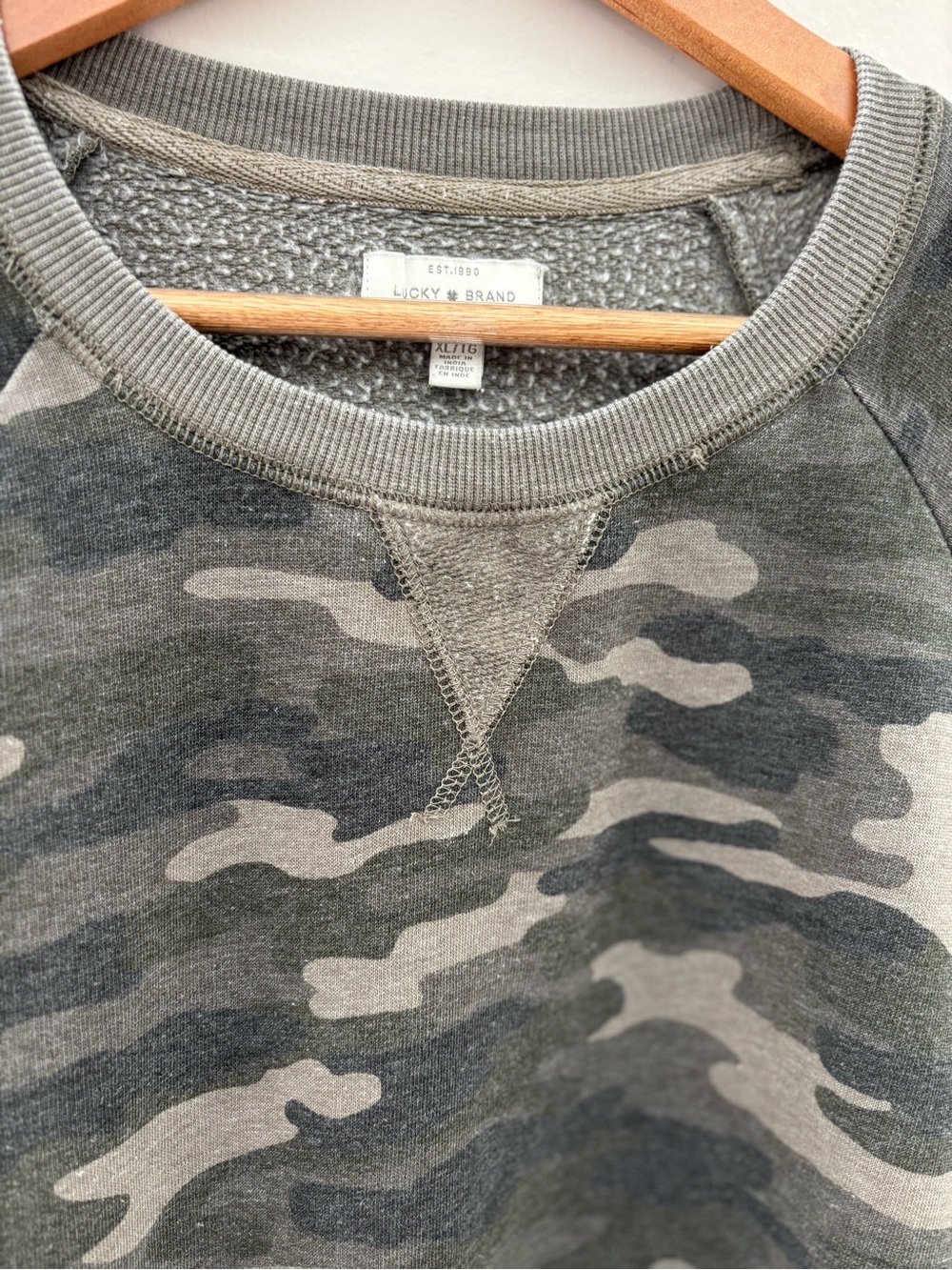 Lucky Brand Camo Crewneck Sweatshirt | Women's XL | Gray Green | Cozy Fleece - Picture 4 of 6